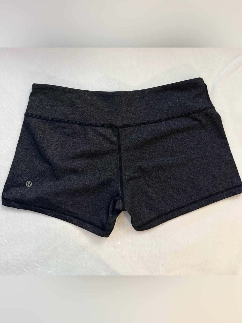 Lululemon Women's Black Yoga Shorts Size 12 - Picture 2 of 4